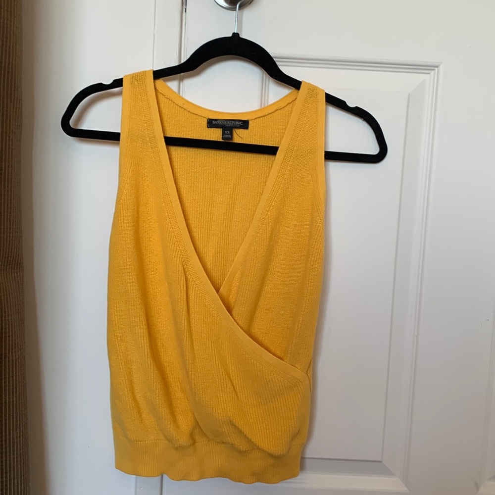 Banana Republic Yellow Cotton Top - Size XS (Unworn)